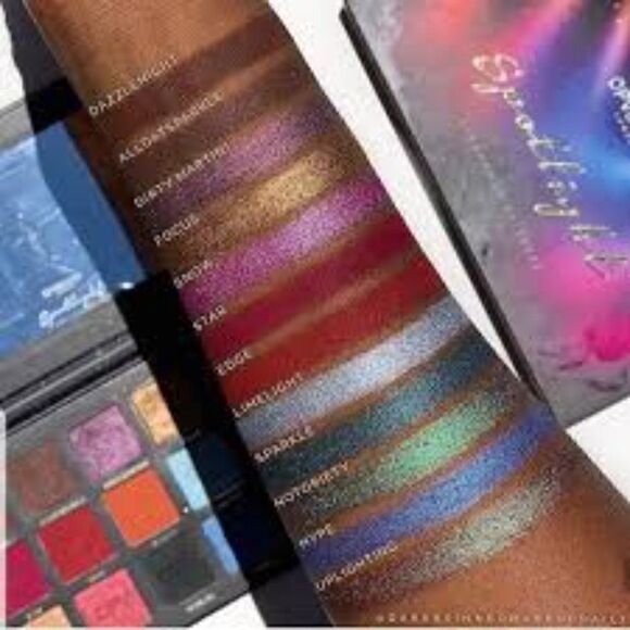 OPV Spotlight Eyeshadow Palette  - Picture 4 of 8